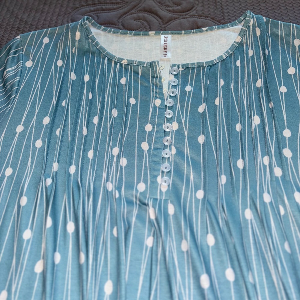 Zolucky Teal Blue Abstract Dotted Line Pleated Henley Bell Sleeve Blouse 1X EUC - Picture 7 of 7